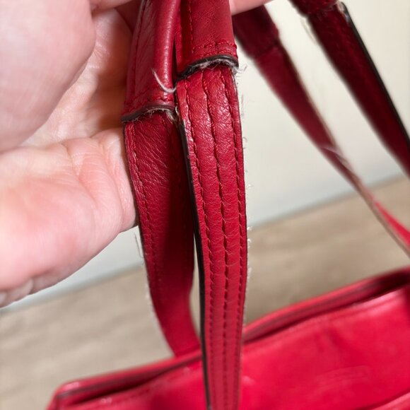 Vtg Coach Taylor Red Leather Purse - Picture 16 of 16